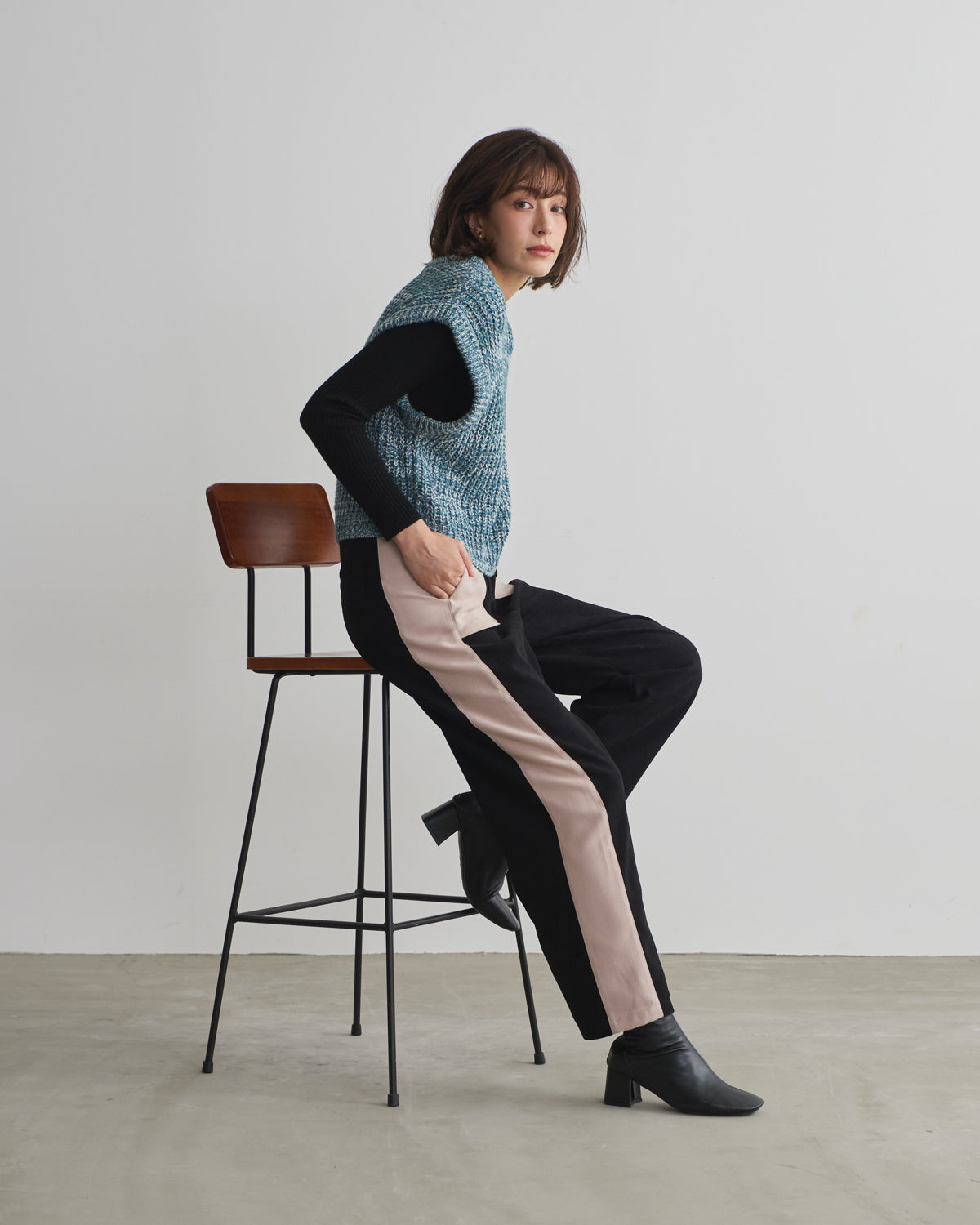 pocket side colored pants