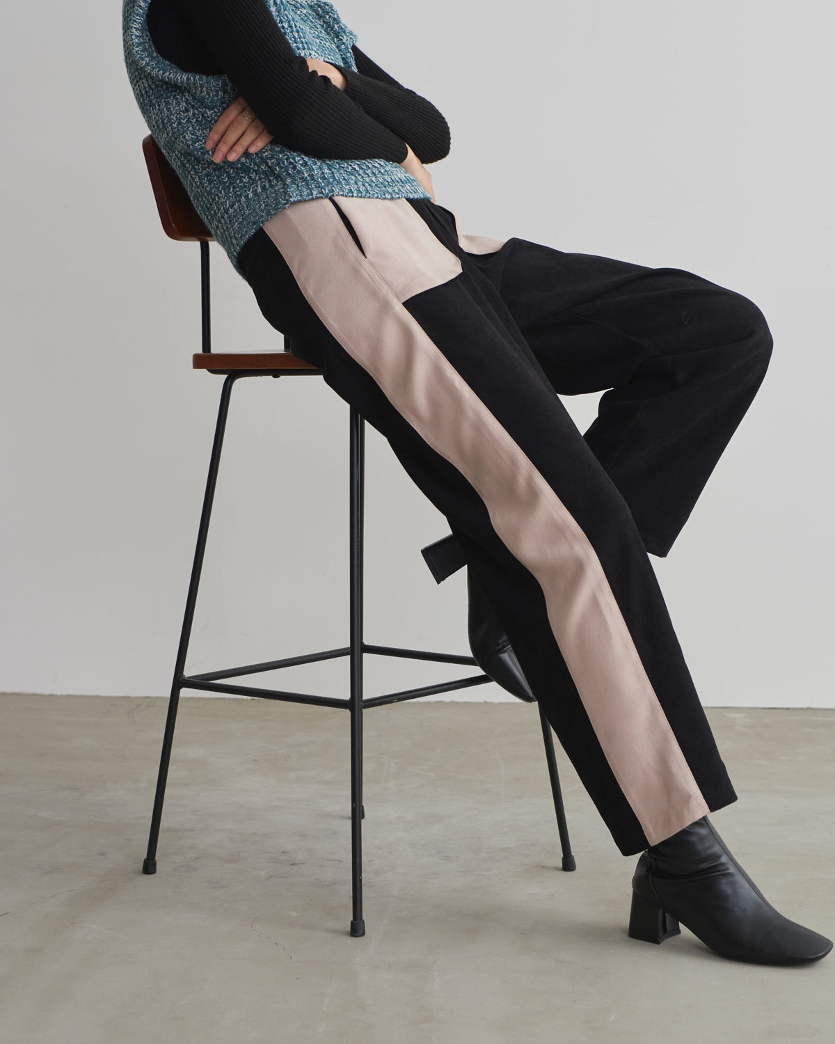 pocket side colored pants