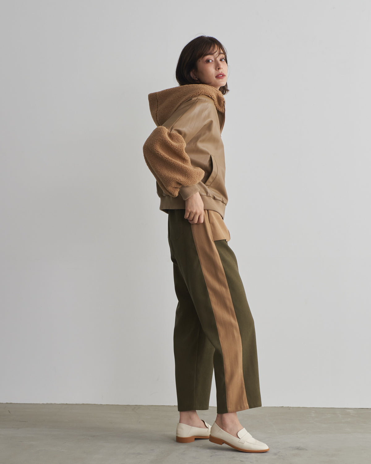 synthetic leather x boa hood jacket