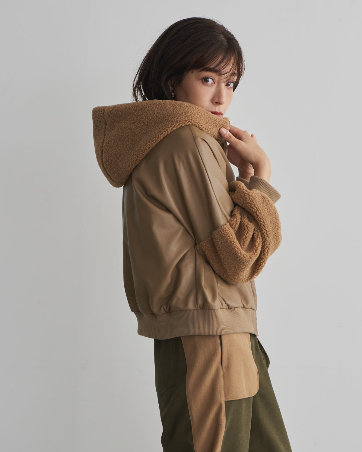 synthetic leather x boa hood jacket
