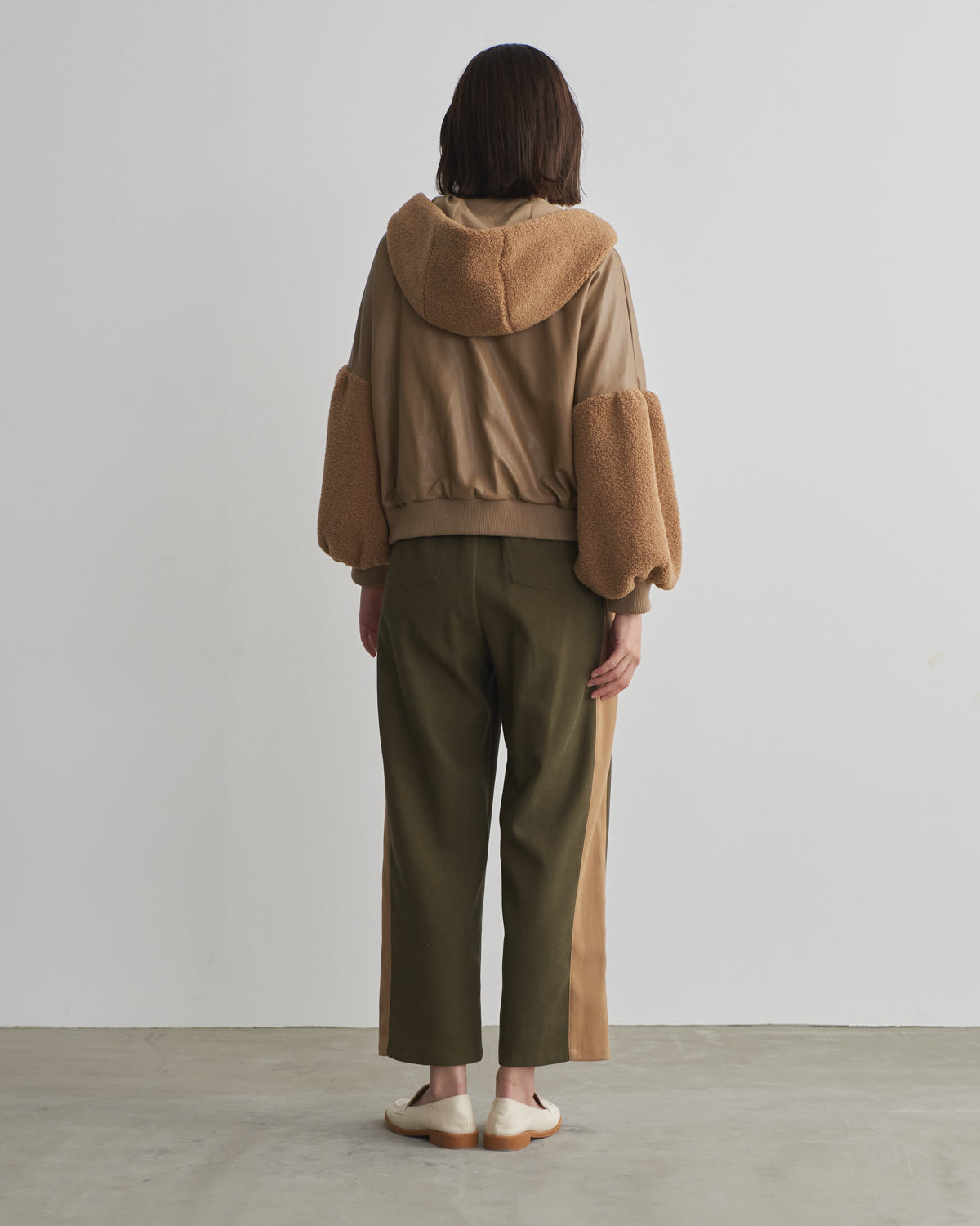 synthetic leather x boa hood jacket