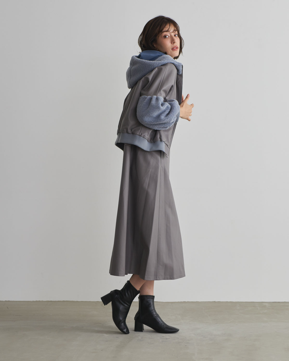 synthetic leather x boa hood jacket