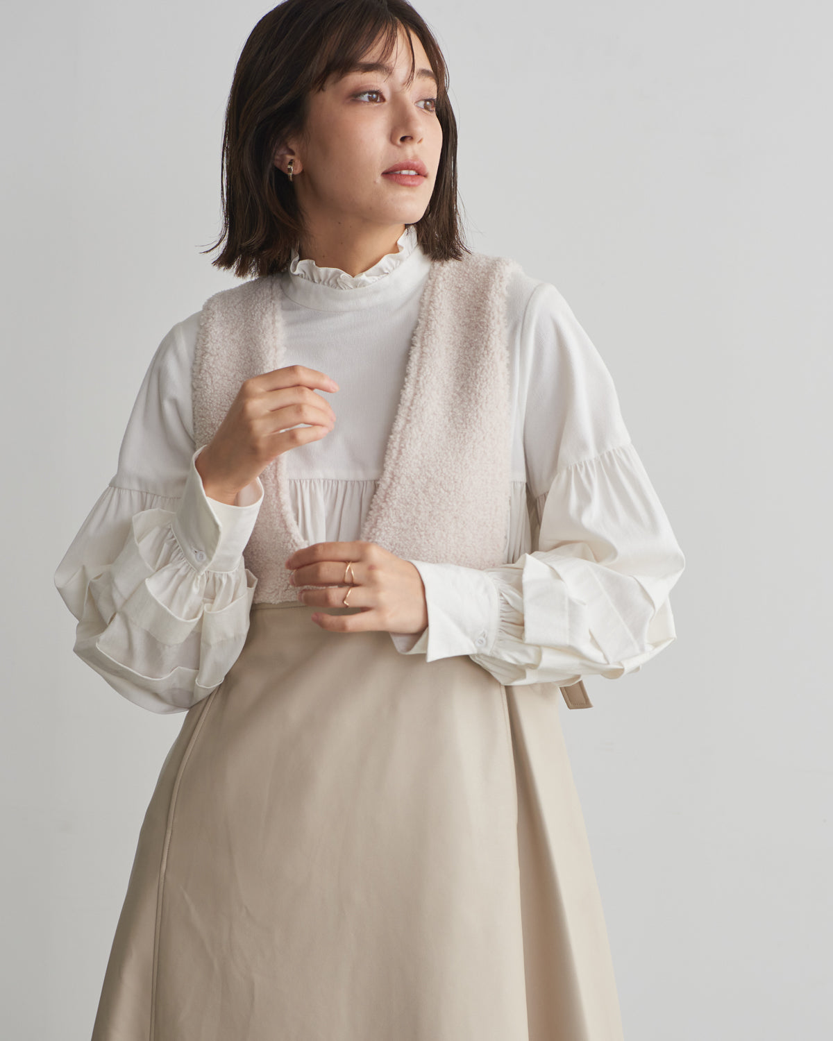 boa switching synthetic leather jumper skirt