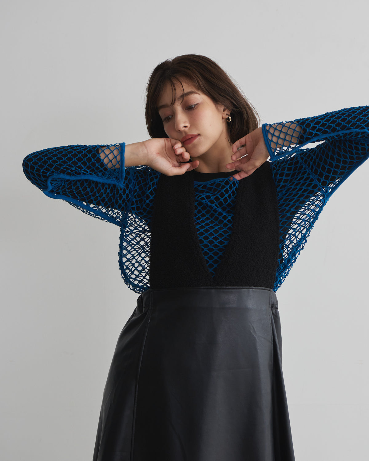 boa switching synthetic leather jumper skirt