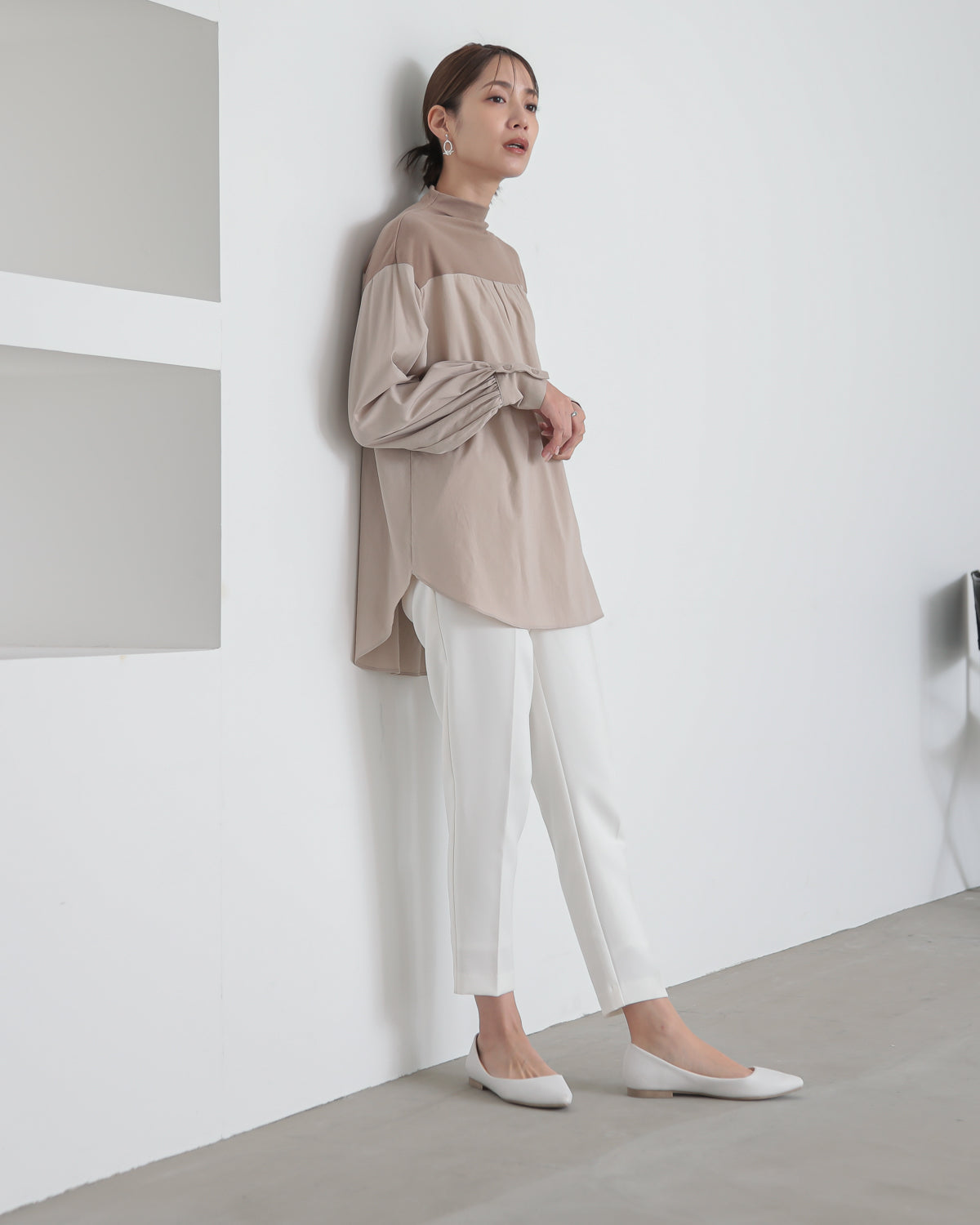 yoke switching bottle neck pullover