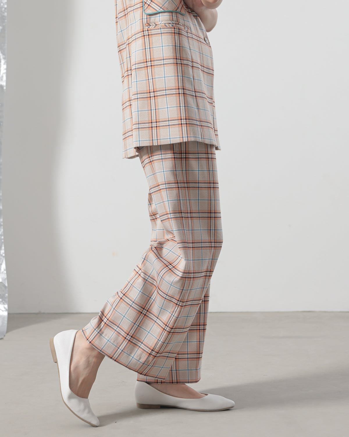チェックパンツ