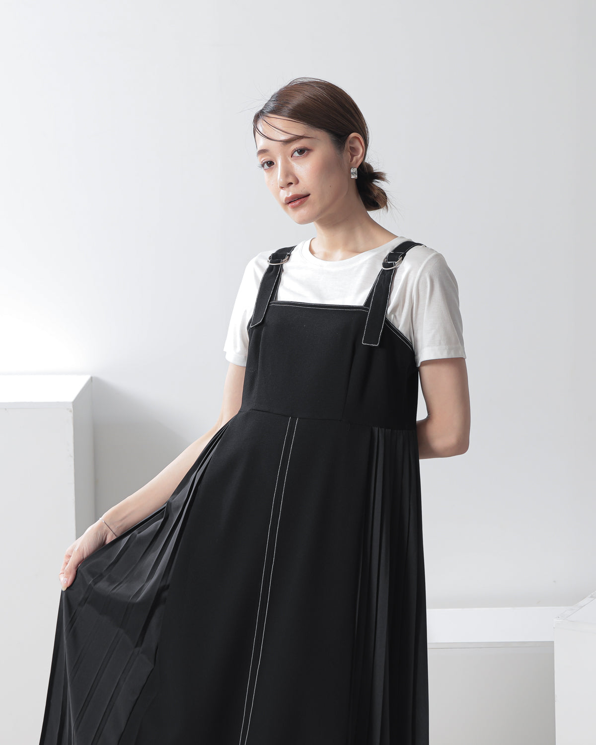 脇プリーツサロペット