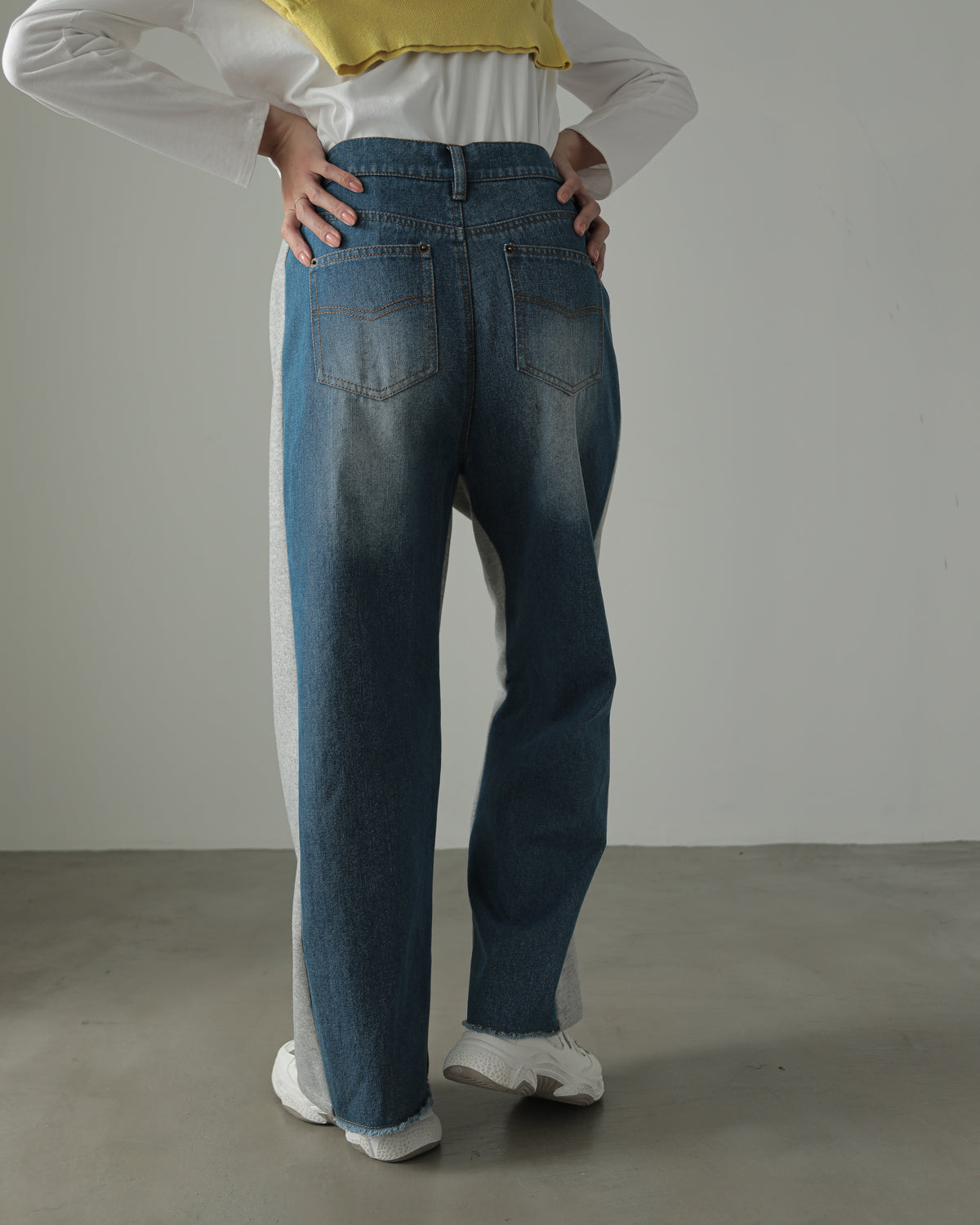 by color Different material denim pants