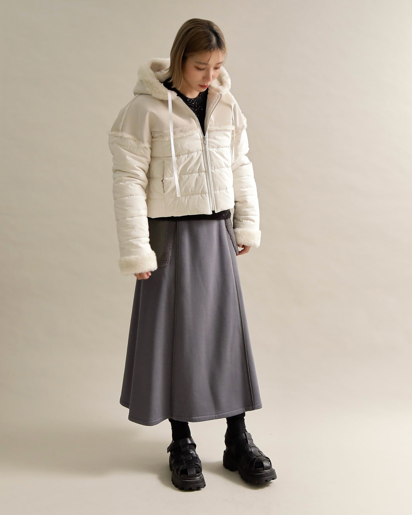 フェイクファートリムショートダウン