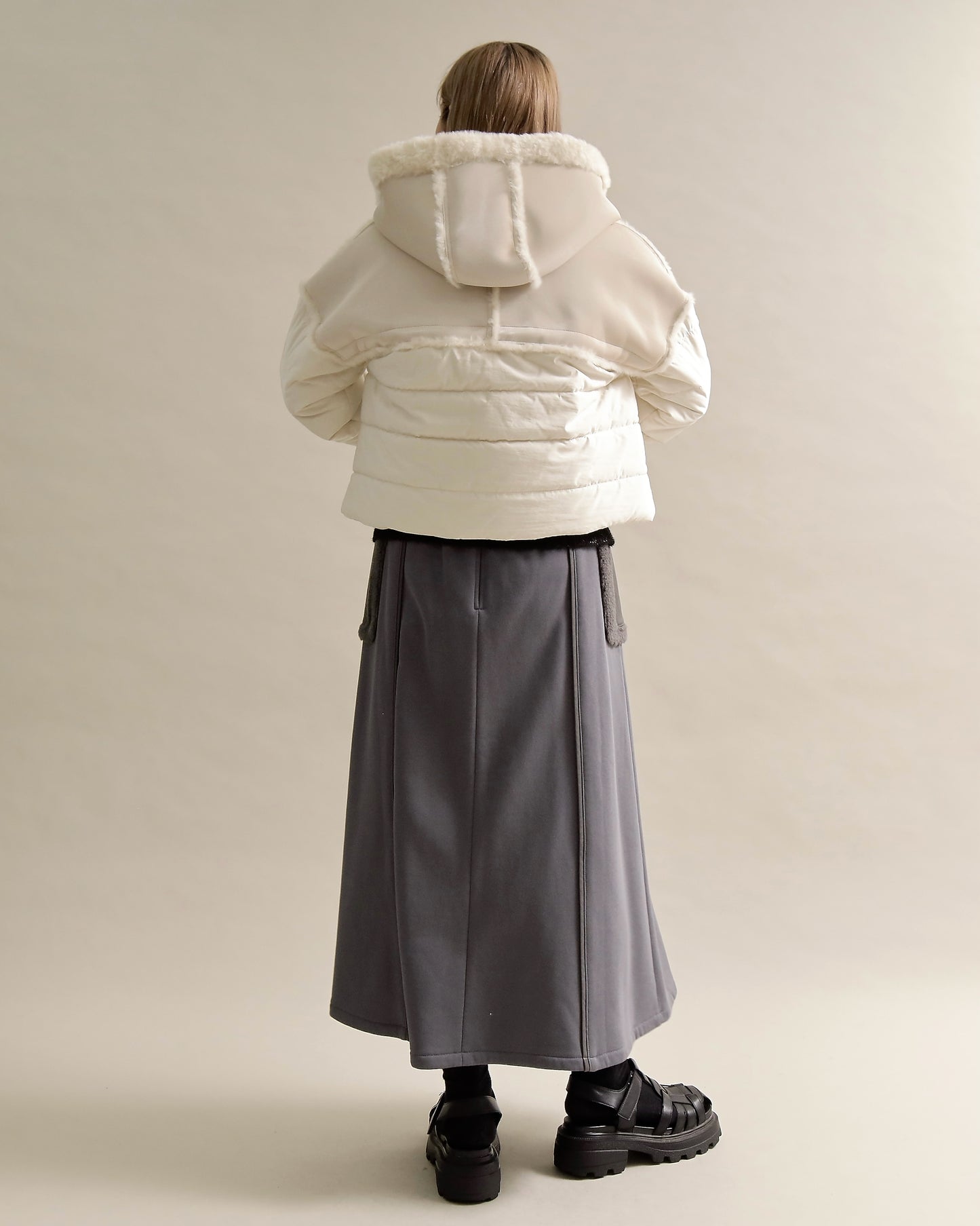 フェイクファートリムショートダウン