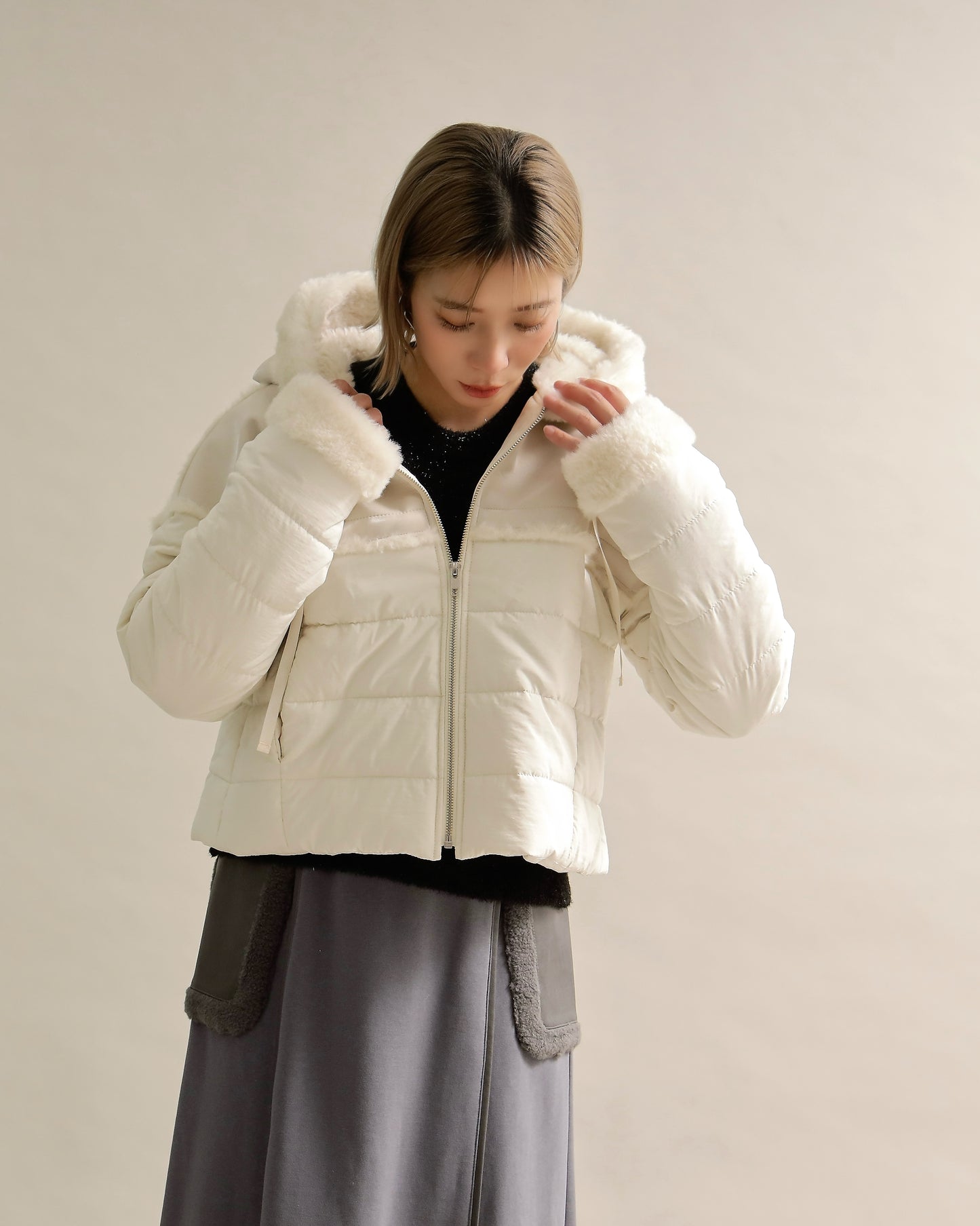 フェイクファートリムショートダウン