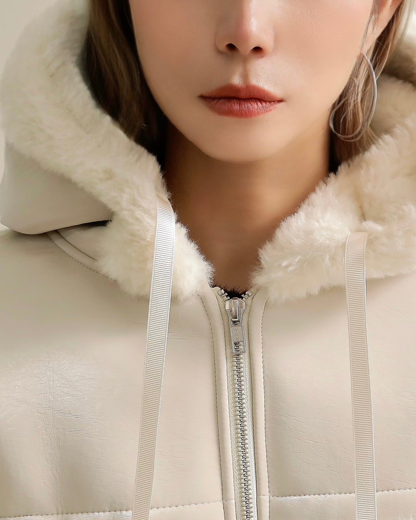 フェイクファートリムショートダウン