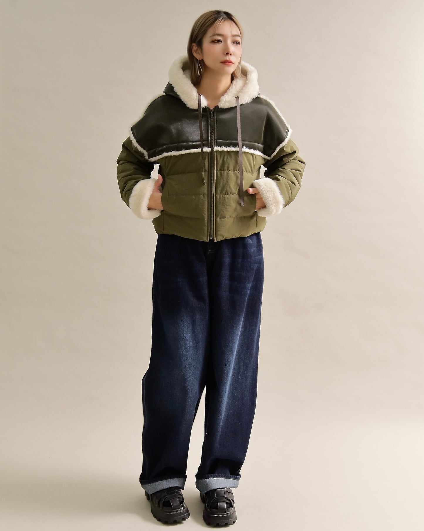 フェイクファートリムショートダウン