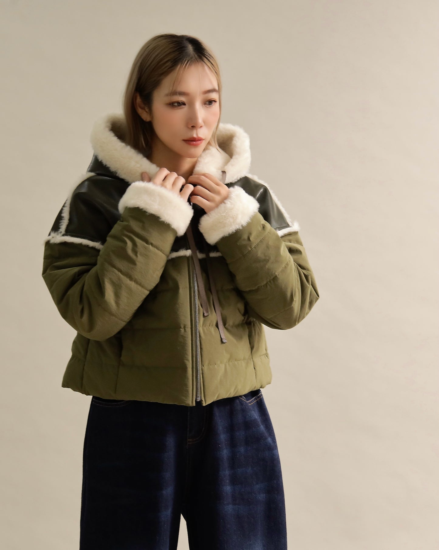 フェイクファートリムショートダウン