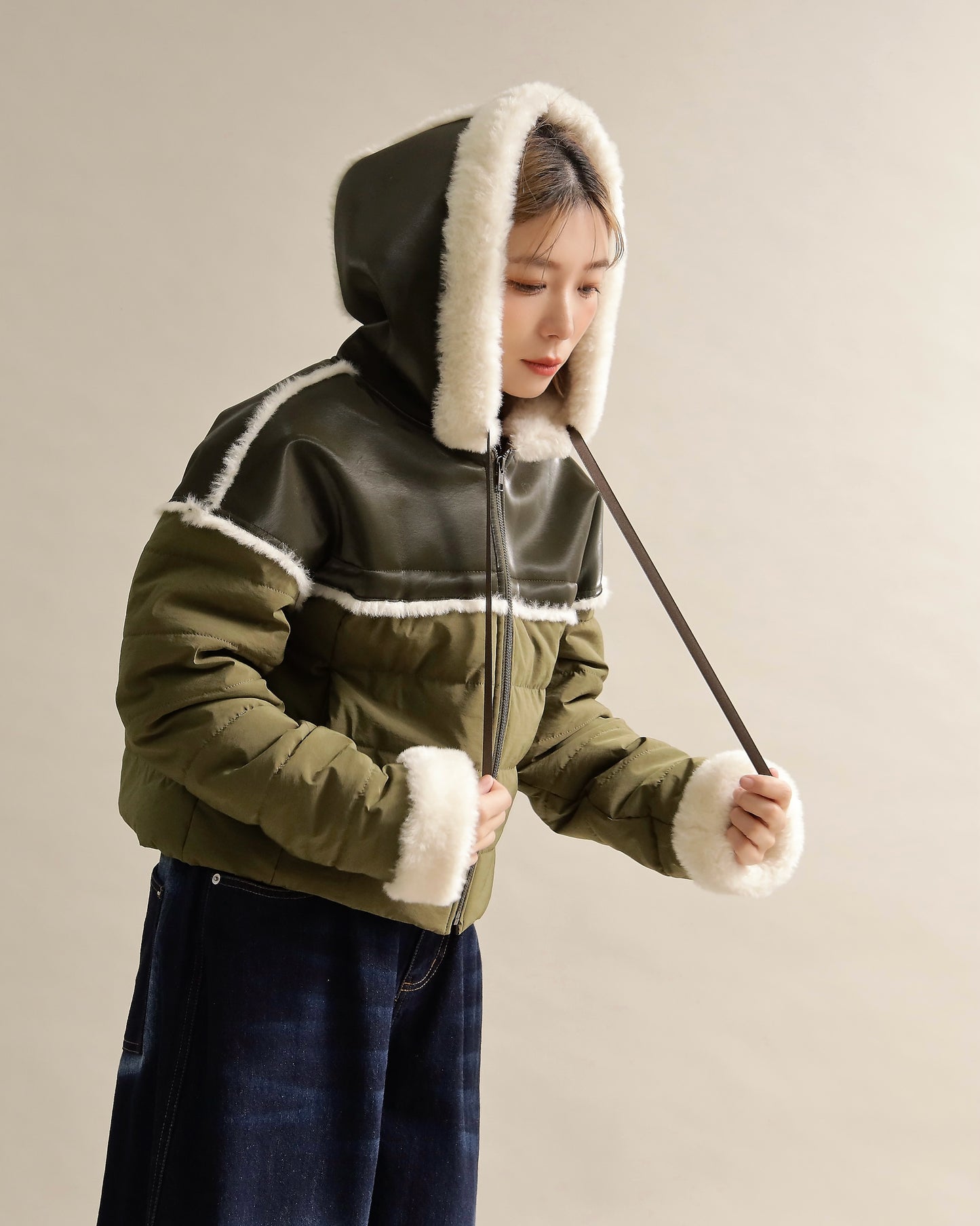 フェイクファートリムショートダウン