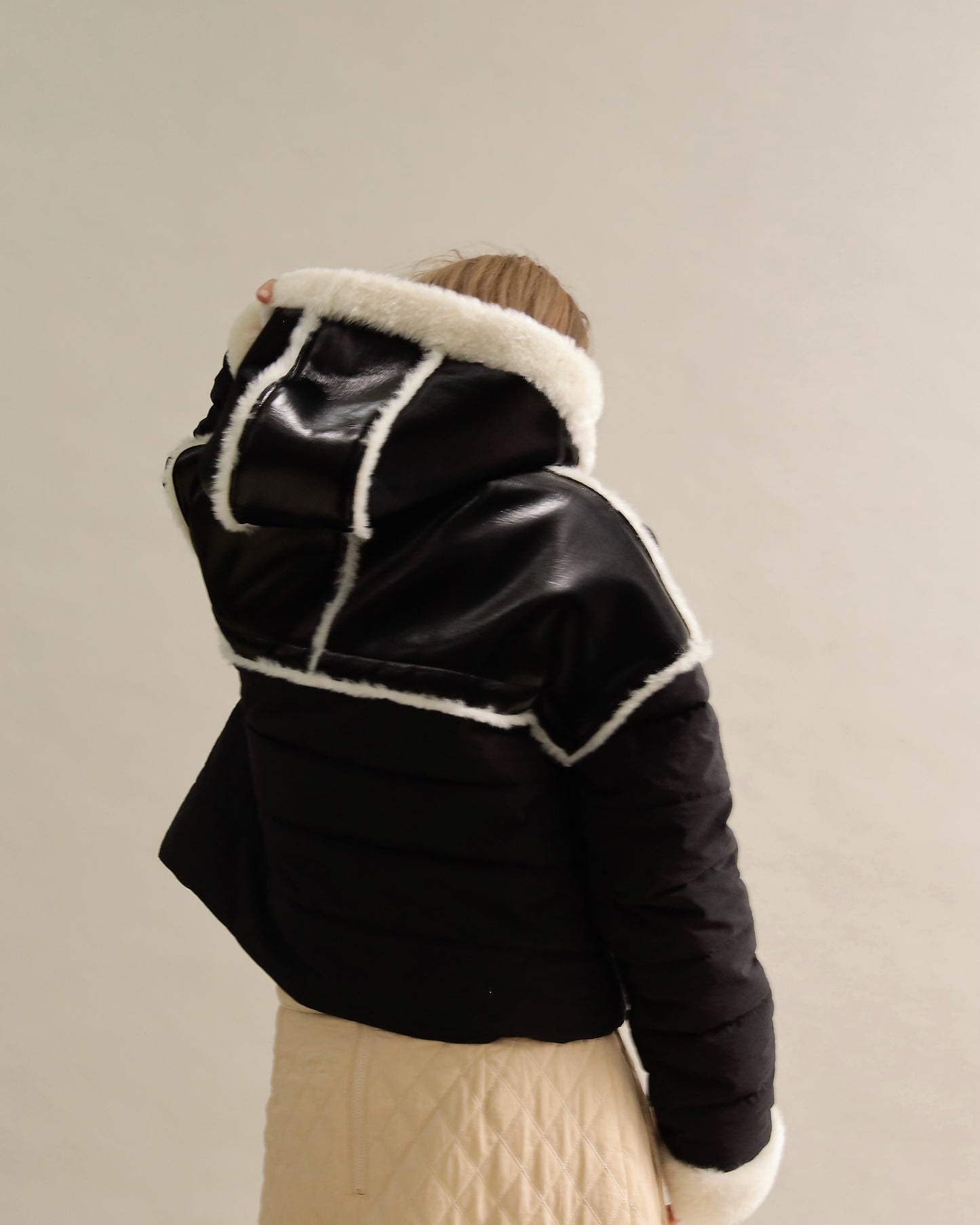 フェイクファートリムショートダウン