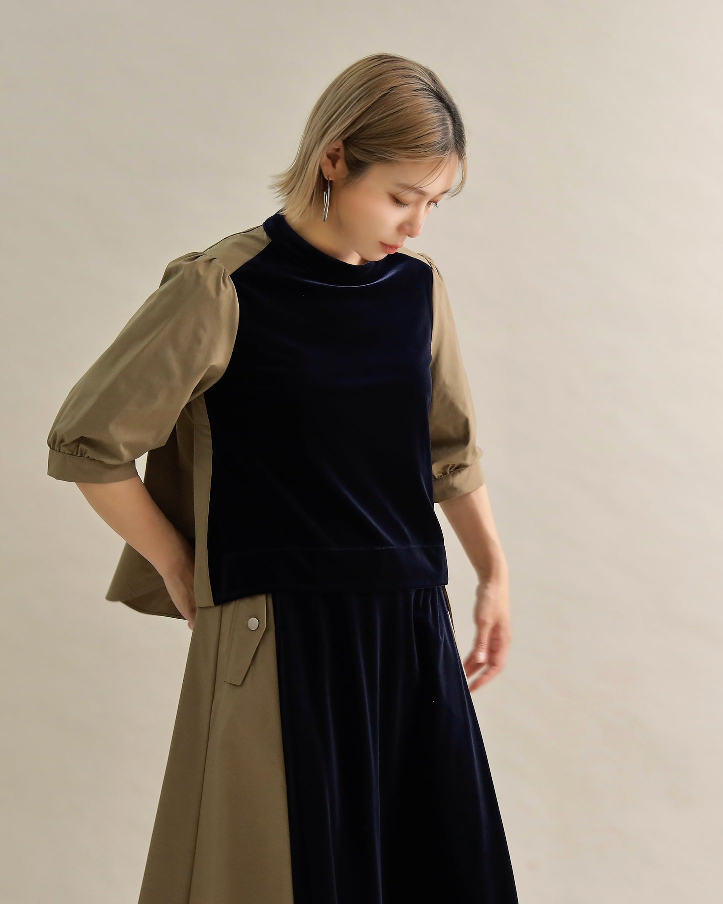 異素材組み合わせブラウス