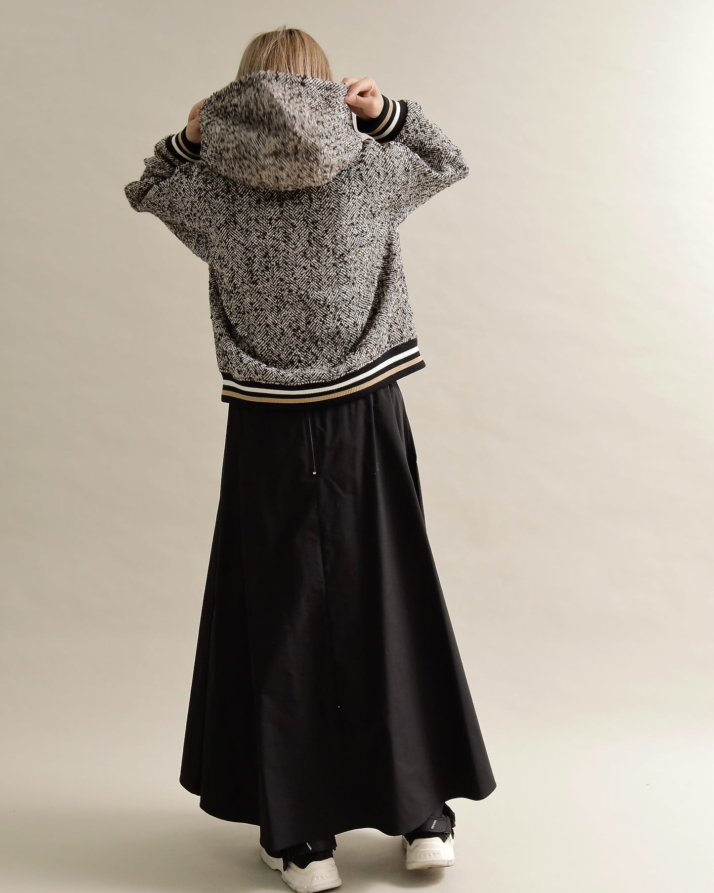 ツイードライクフードブルゾン