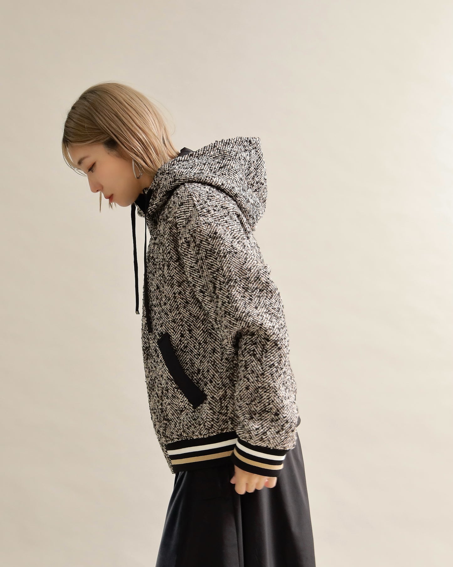 ツイードライクフードブルゾン