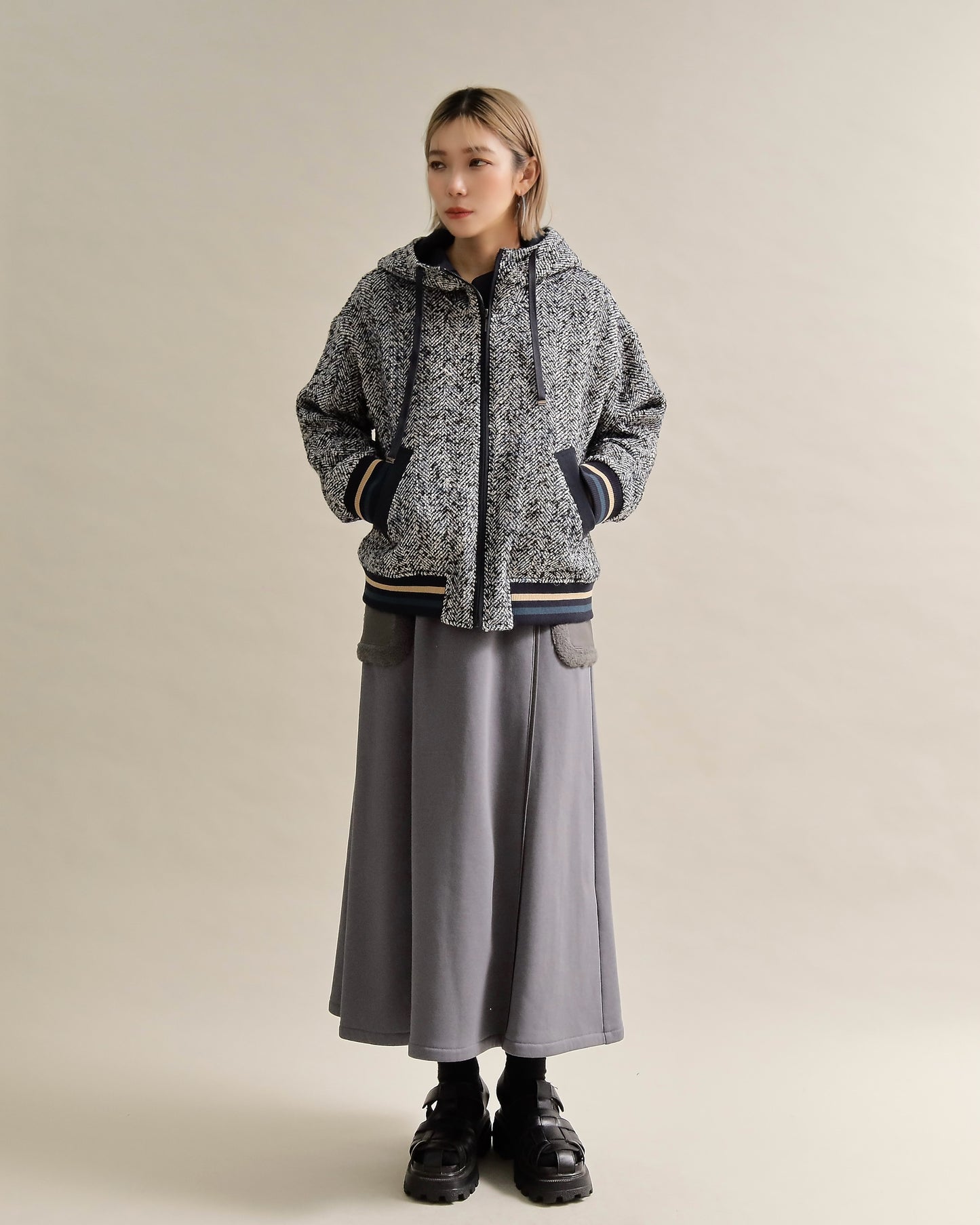 ツイードライクフードブルゾン