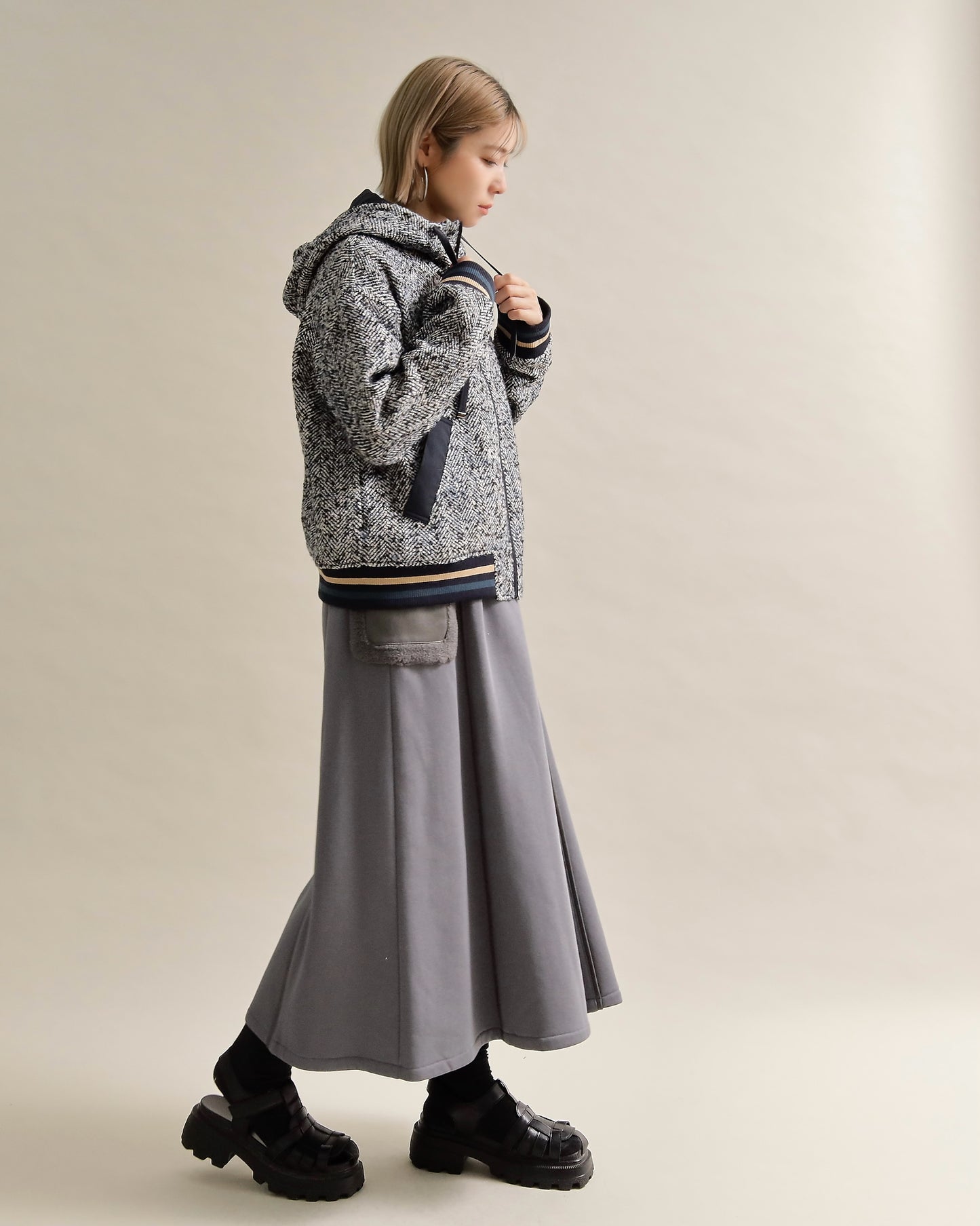 ツイードライクフードブルゾン