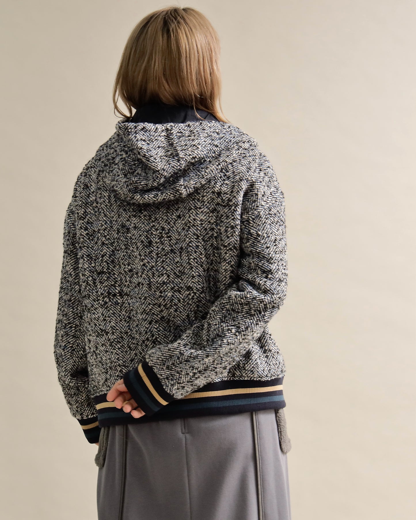 ツイードライクフードブルゾン