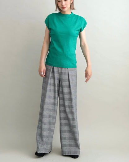 フレンチスリーブニット