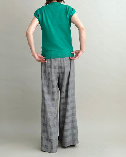 フレンチスリーブニット