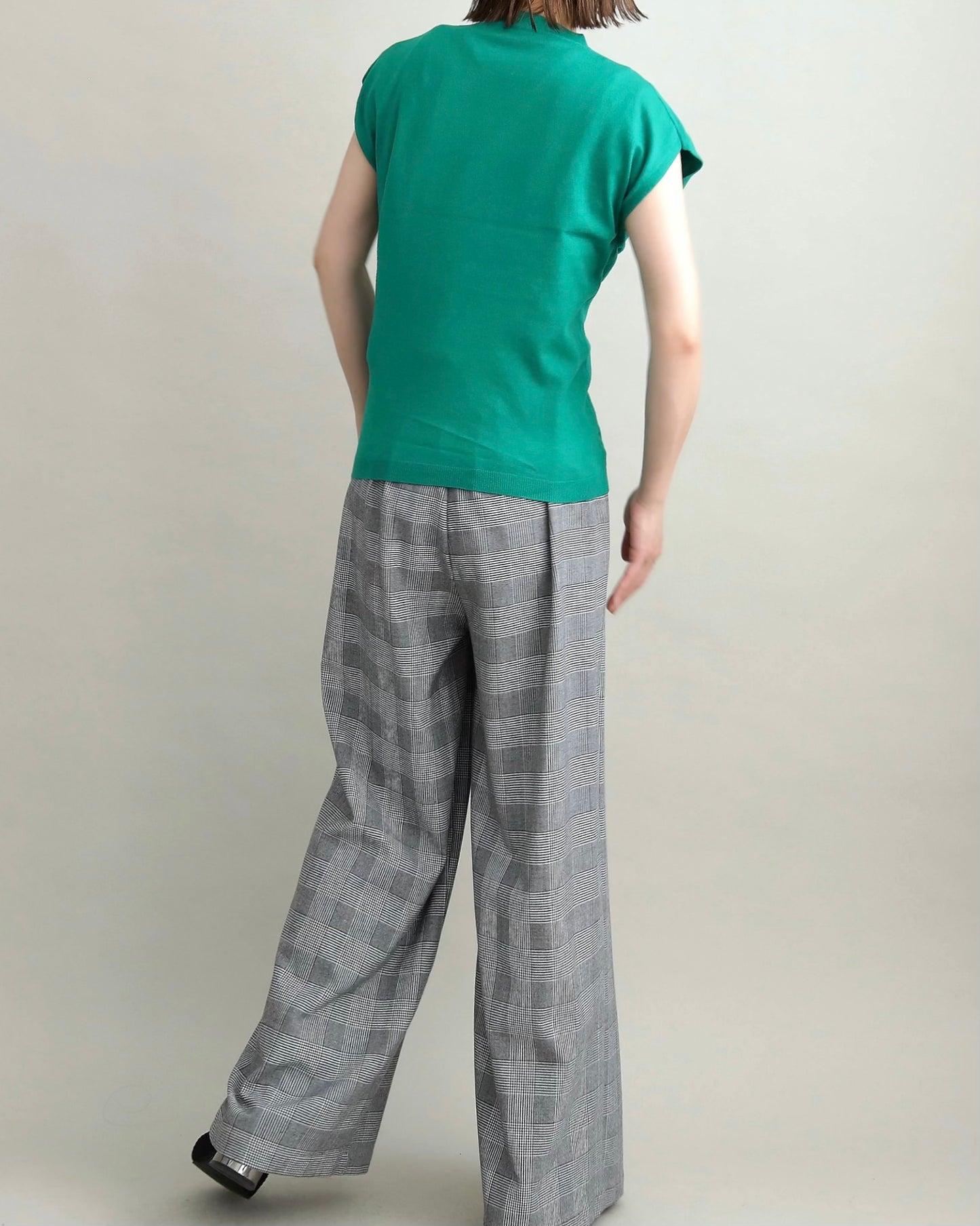 フレンチスリーブニット