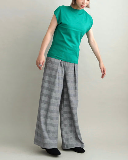 フレンチスリーブニット