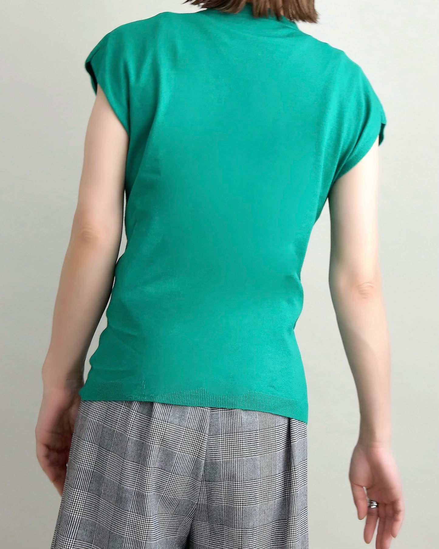 フレンチスリーブニット