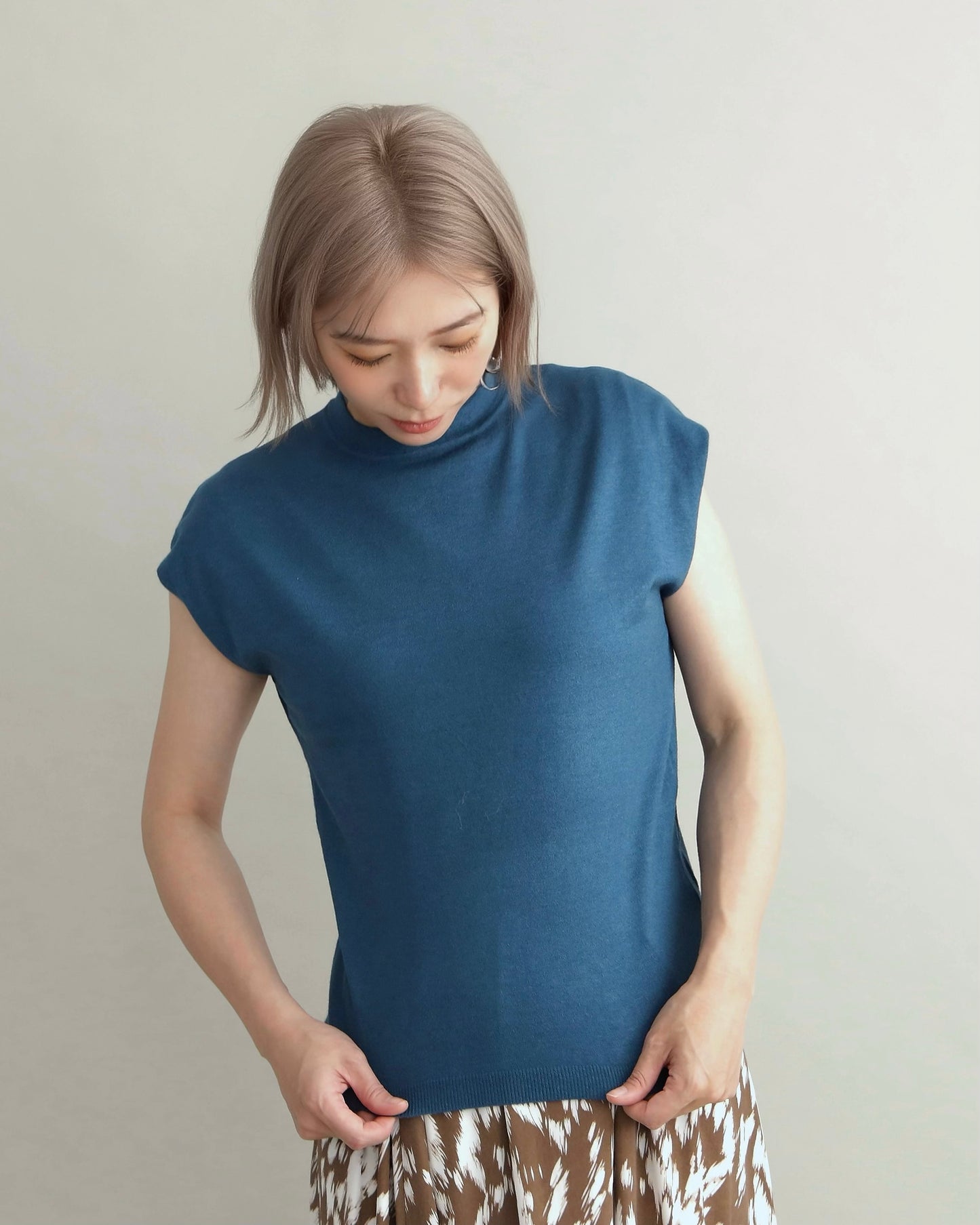 フレンチスリーブニット