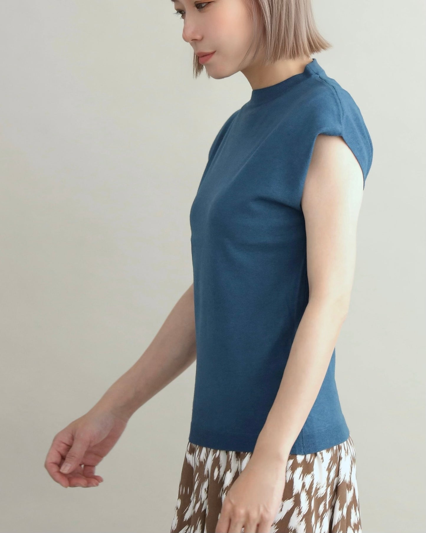 フレンチスリーブニット