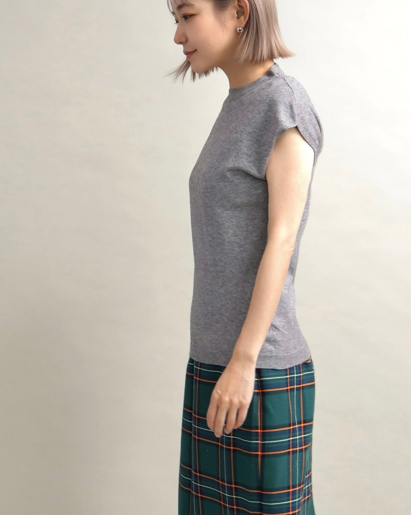 フレンチスリーブニット