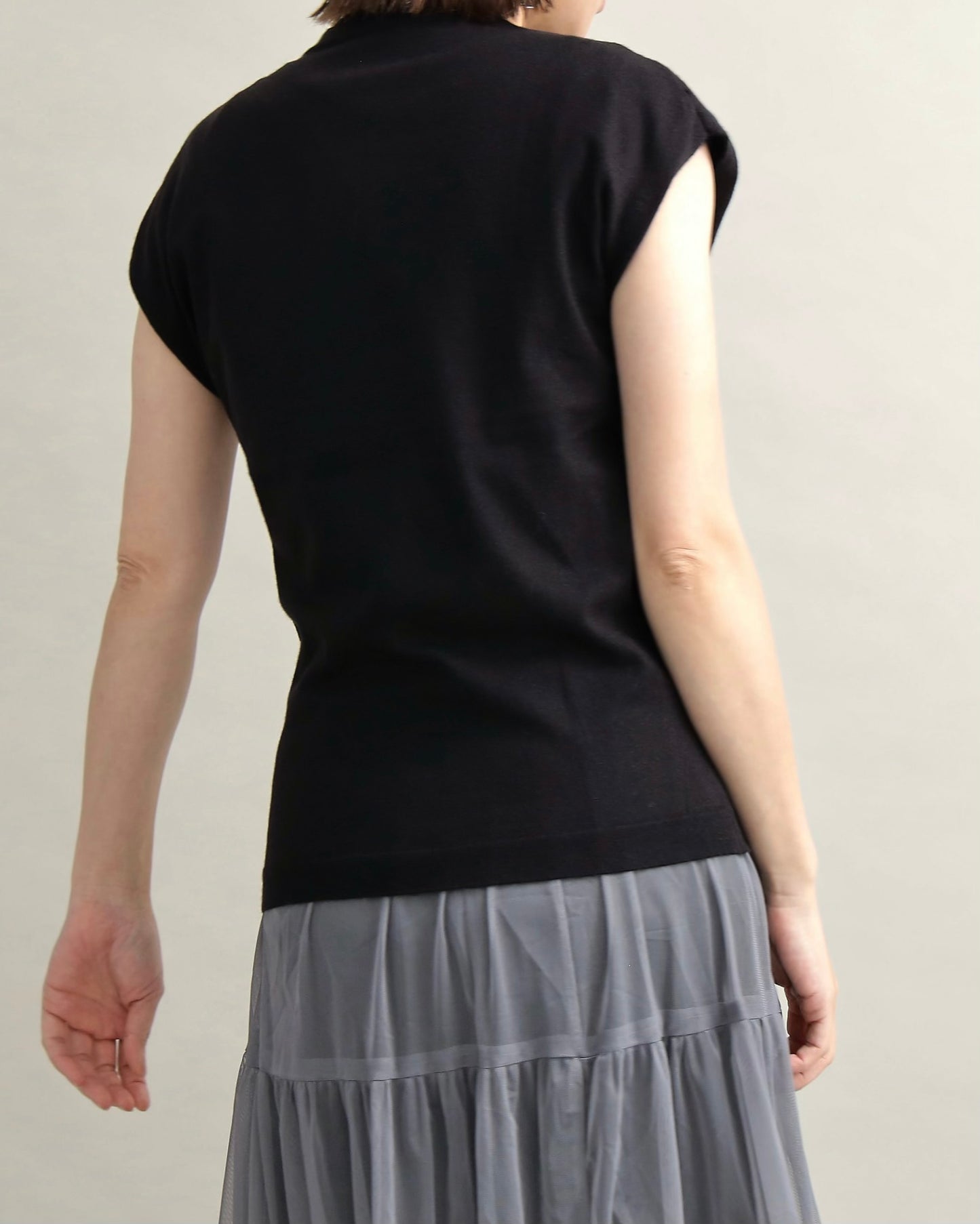 フレンチスリーブニット