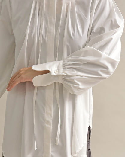 リボンタイブラウス