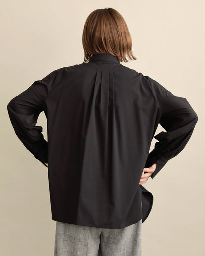 リボンタイブラウス