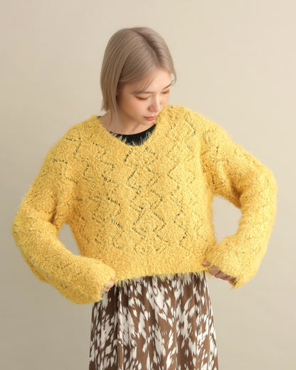 ふわシャギーVネックショートニット