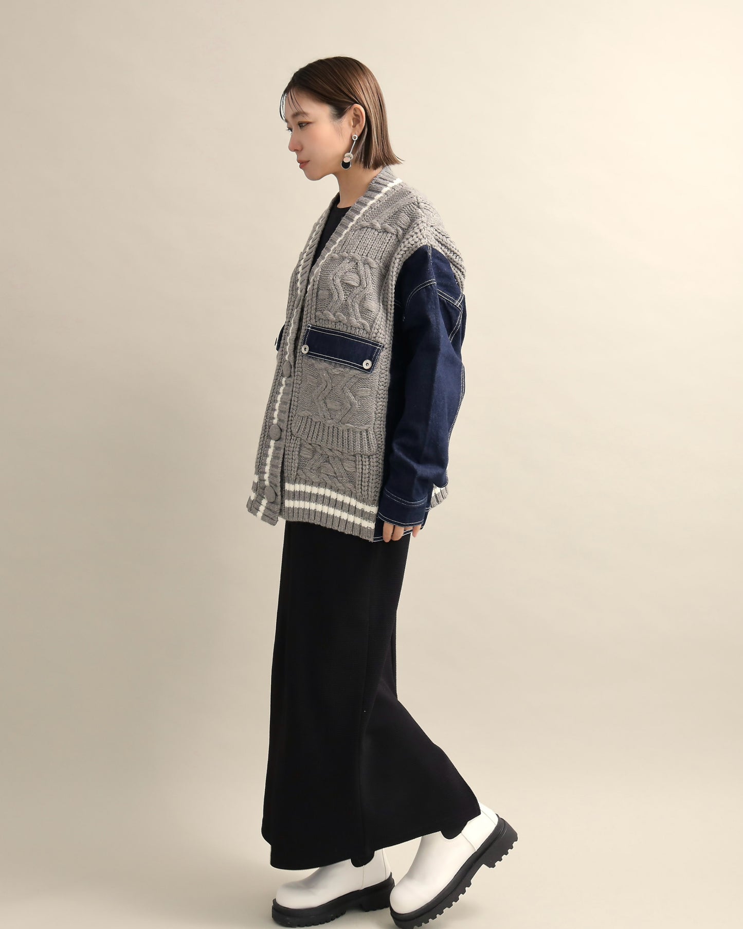 デニムスリーブ異素材ミックスケーブルニットカーディガン