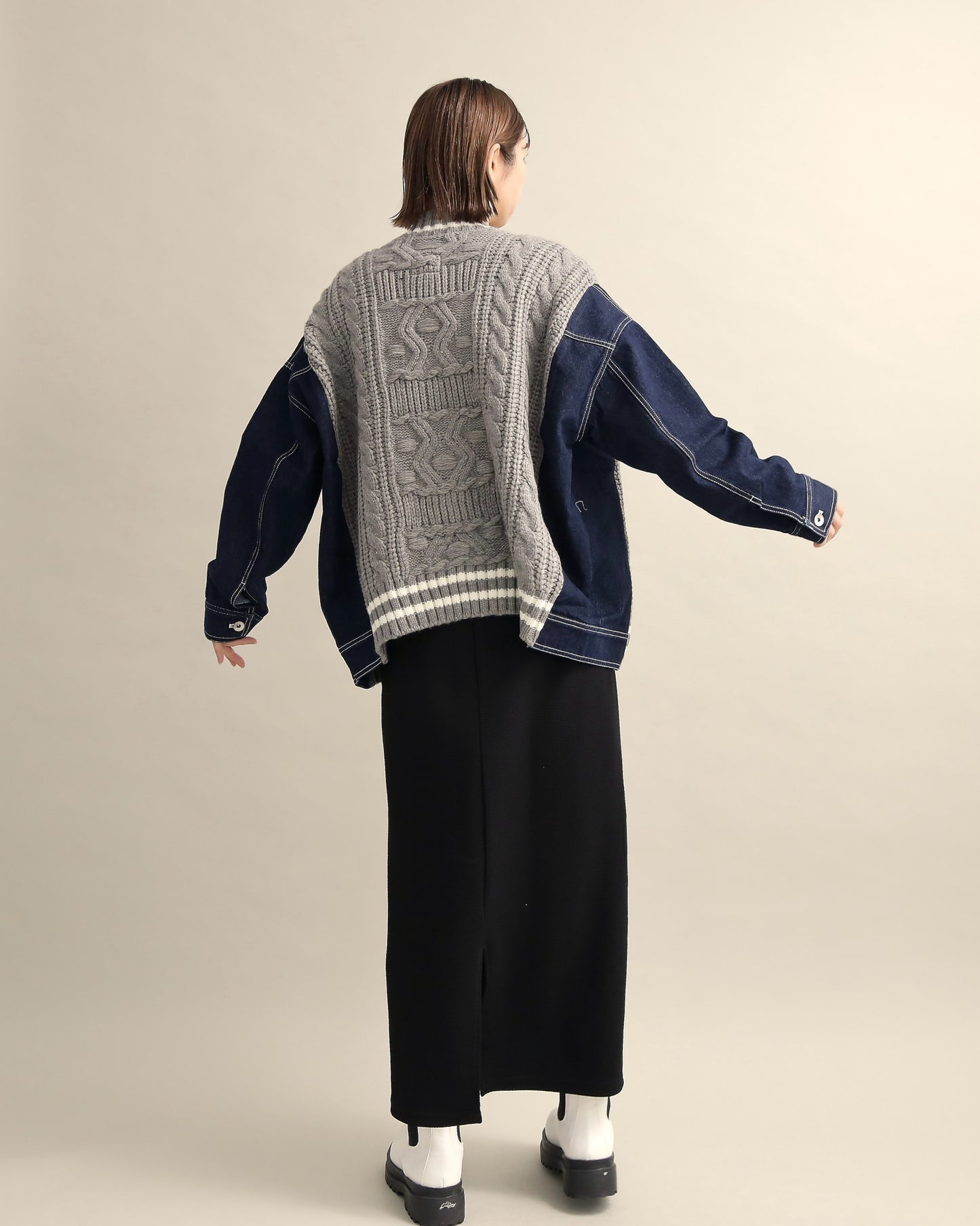 デニムスリーブ異素材ミックスケーブルニットカーディガン