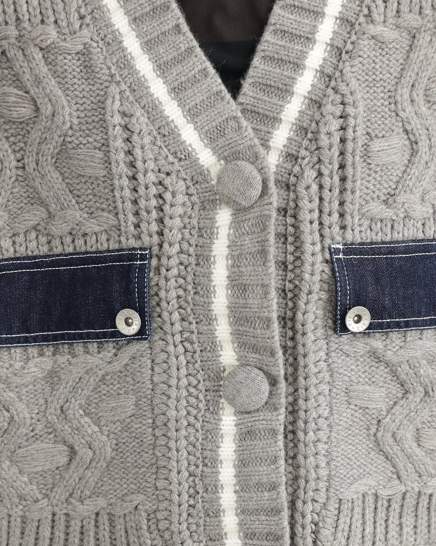 デニムスリーブ異素材ミックスケーブルニットカーディガン