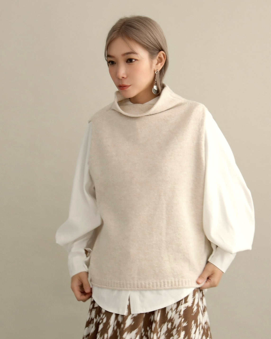 ソフトタッチハイネックレイヤードベスト