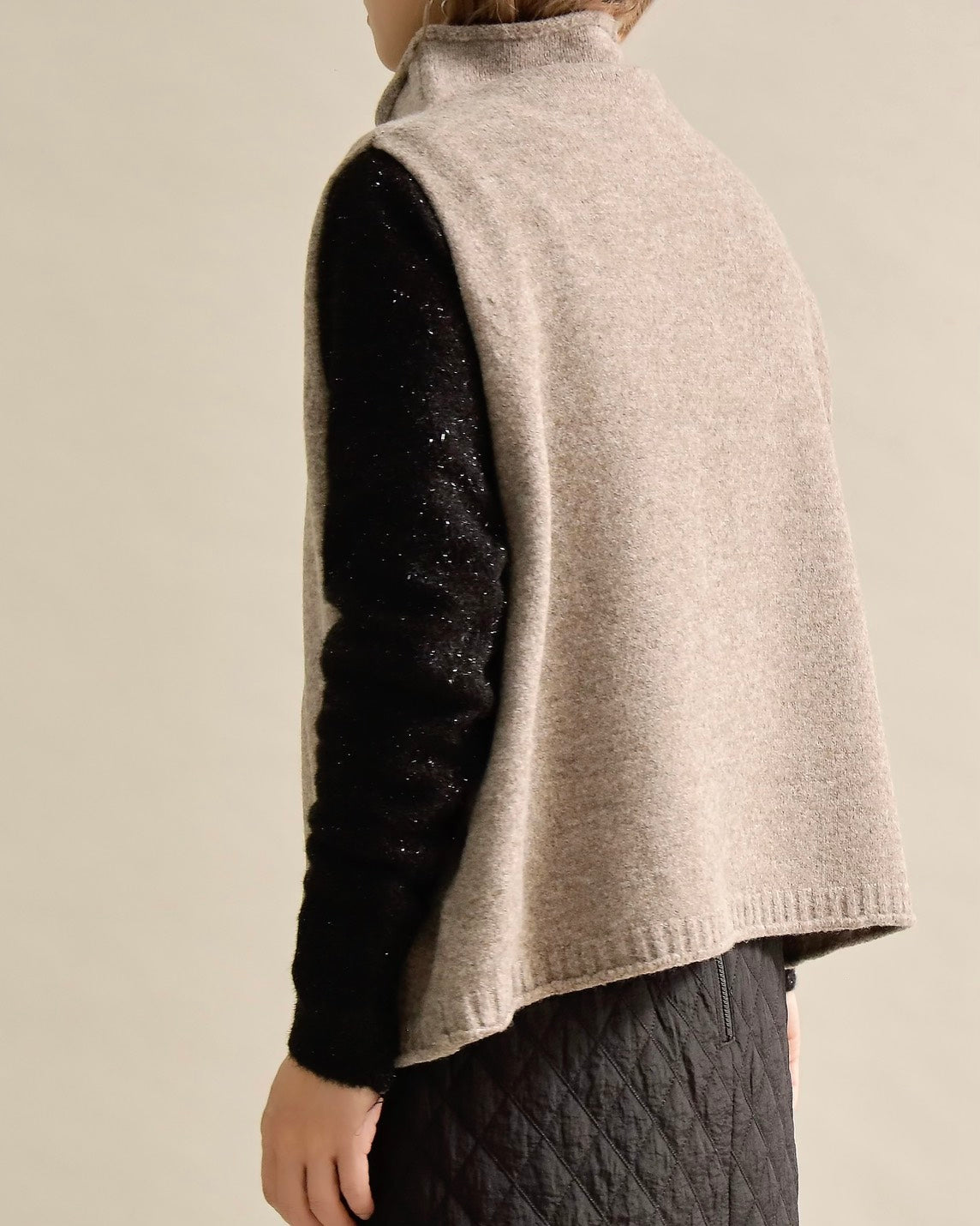 ソフトタッチハイネックレイヤードベスト