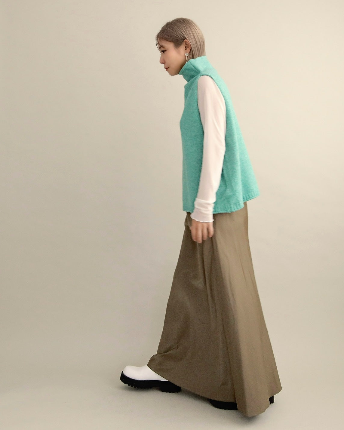 ソフトタッチハイネックレイヤードベスト