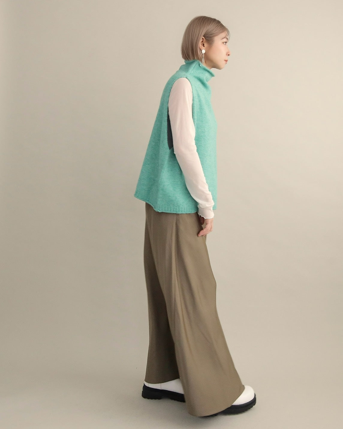 ソフトタッチハイネックレイヤードベスト