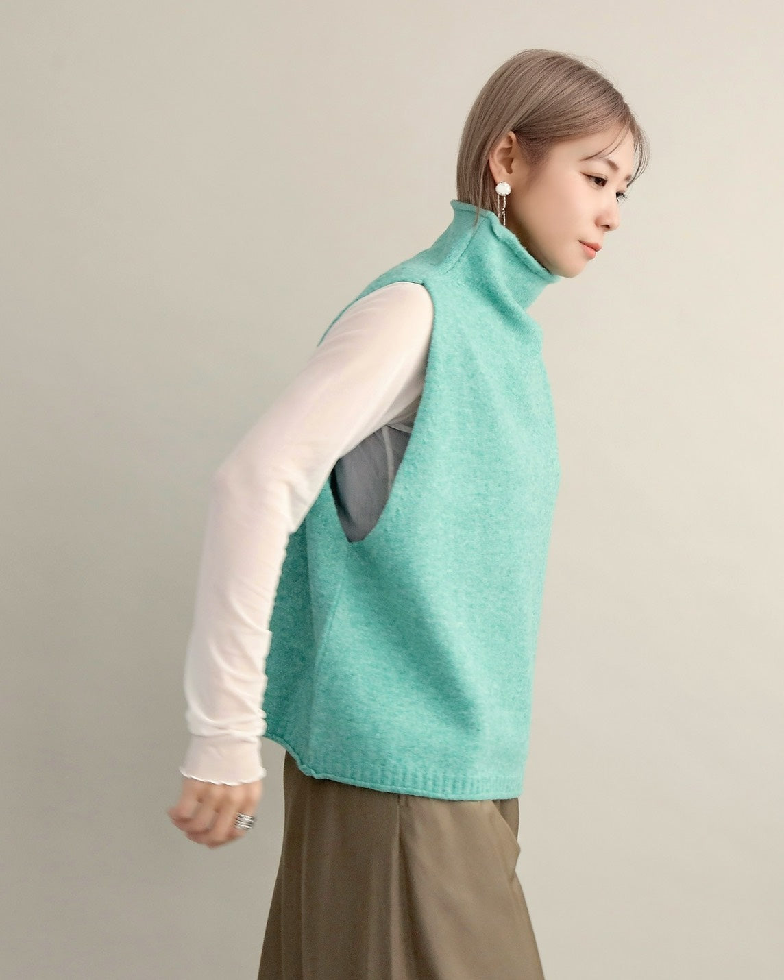 ソフトタッチハイネックレイヤードベスト