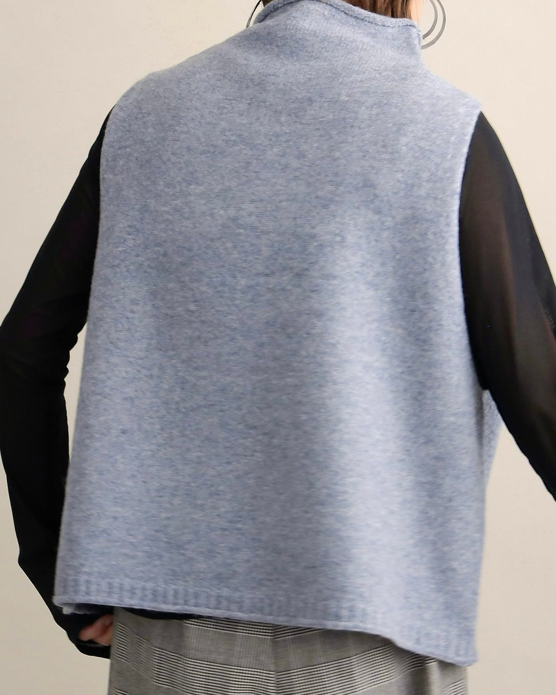 ソフトタッチハイネックレイヤードベスト