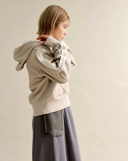 スリットスリーブ・ショートフーディー