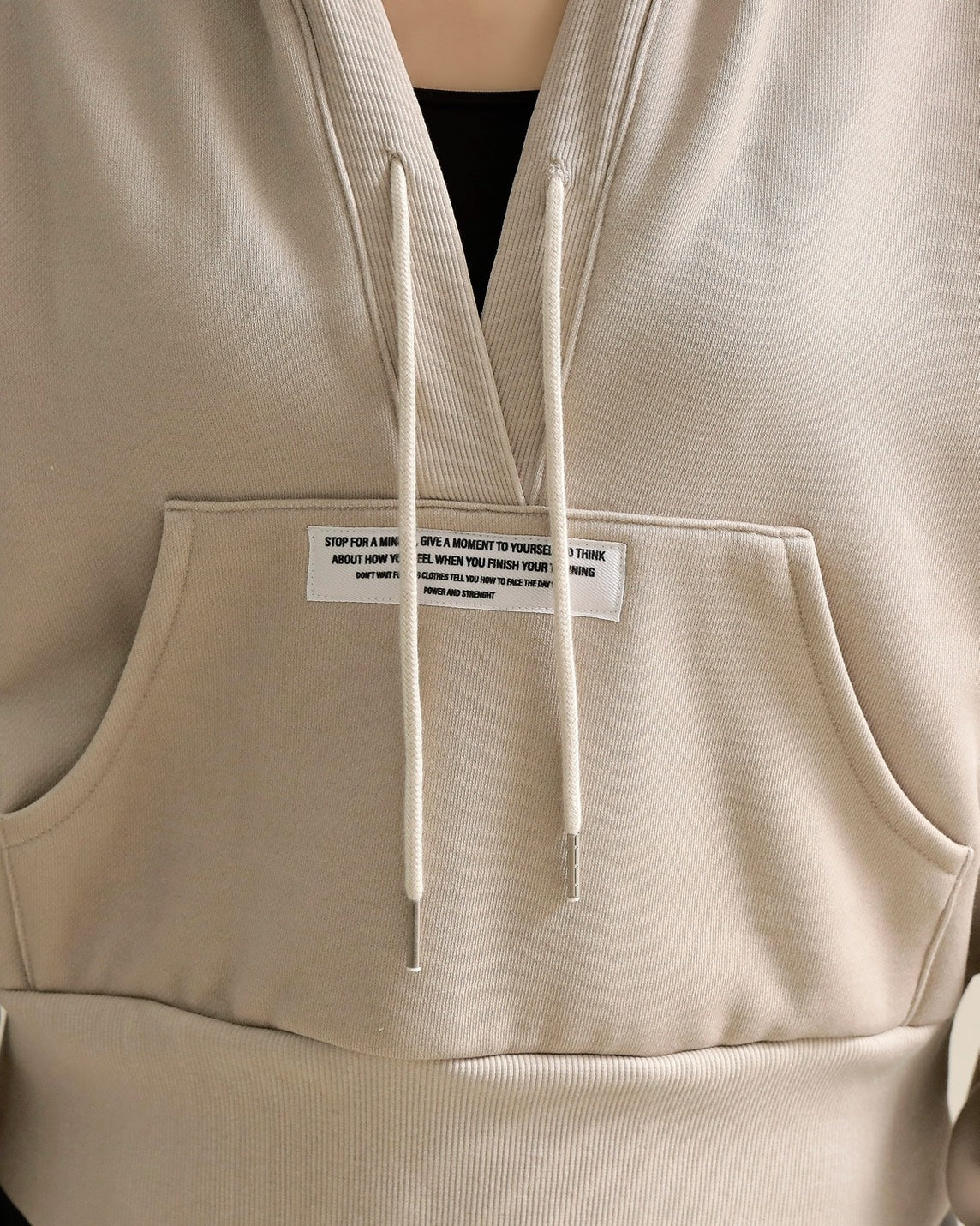 スリットスリーブ・ショートフーディー