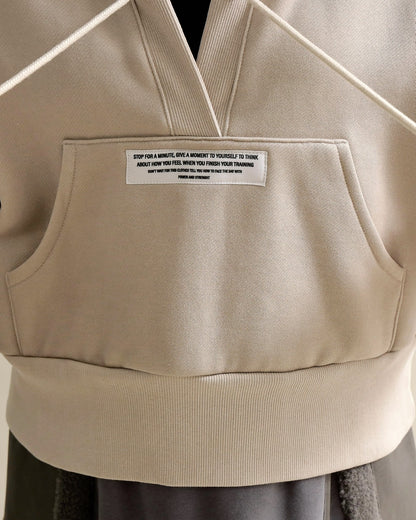 スリットスリーブ・ショートフーディー